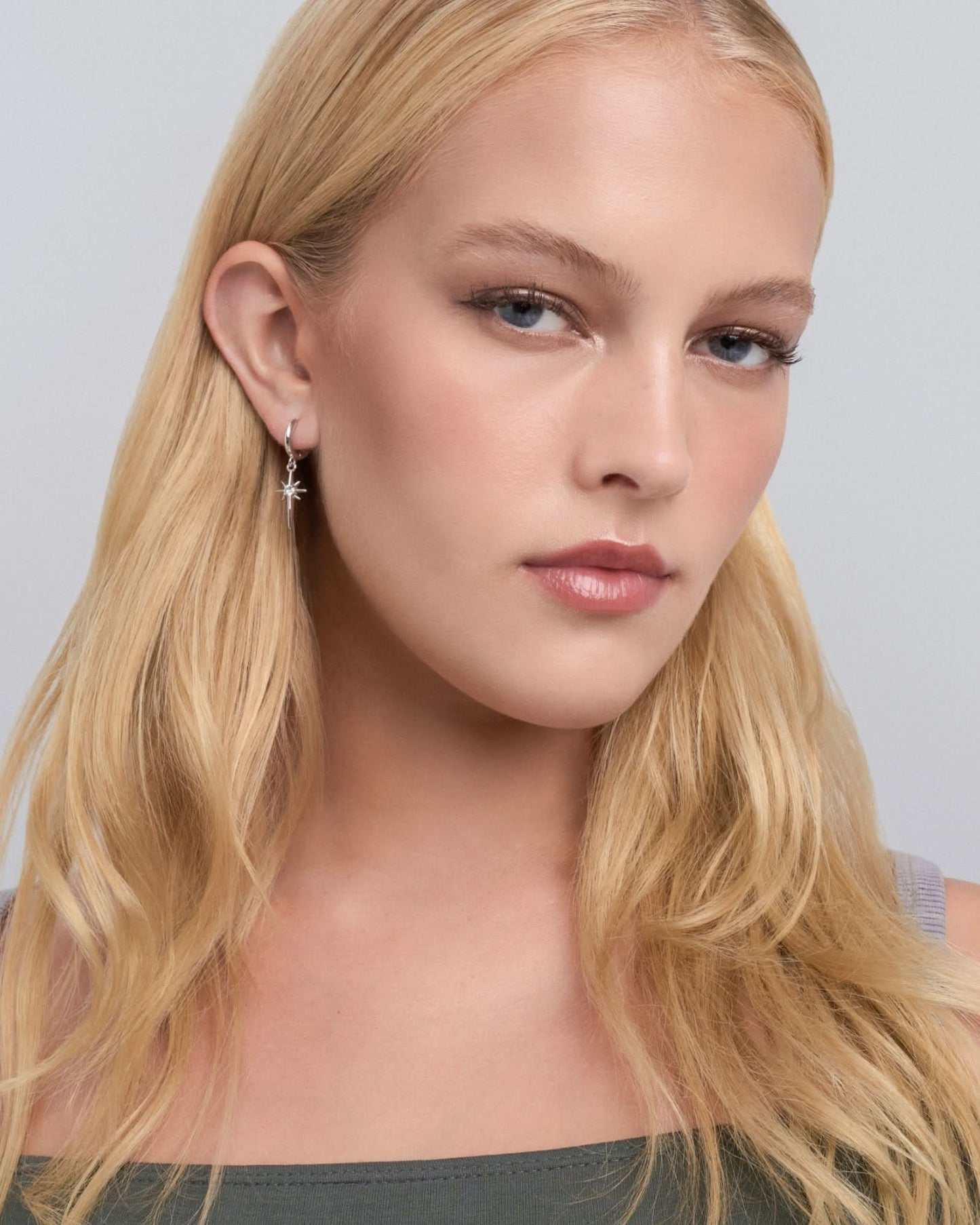 Starling drop huggie earring - ambi Jewelry