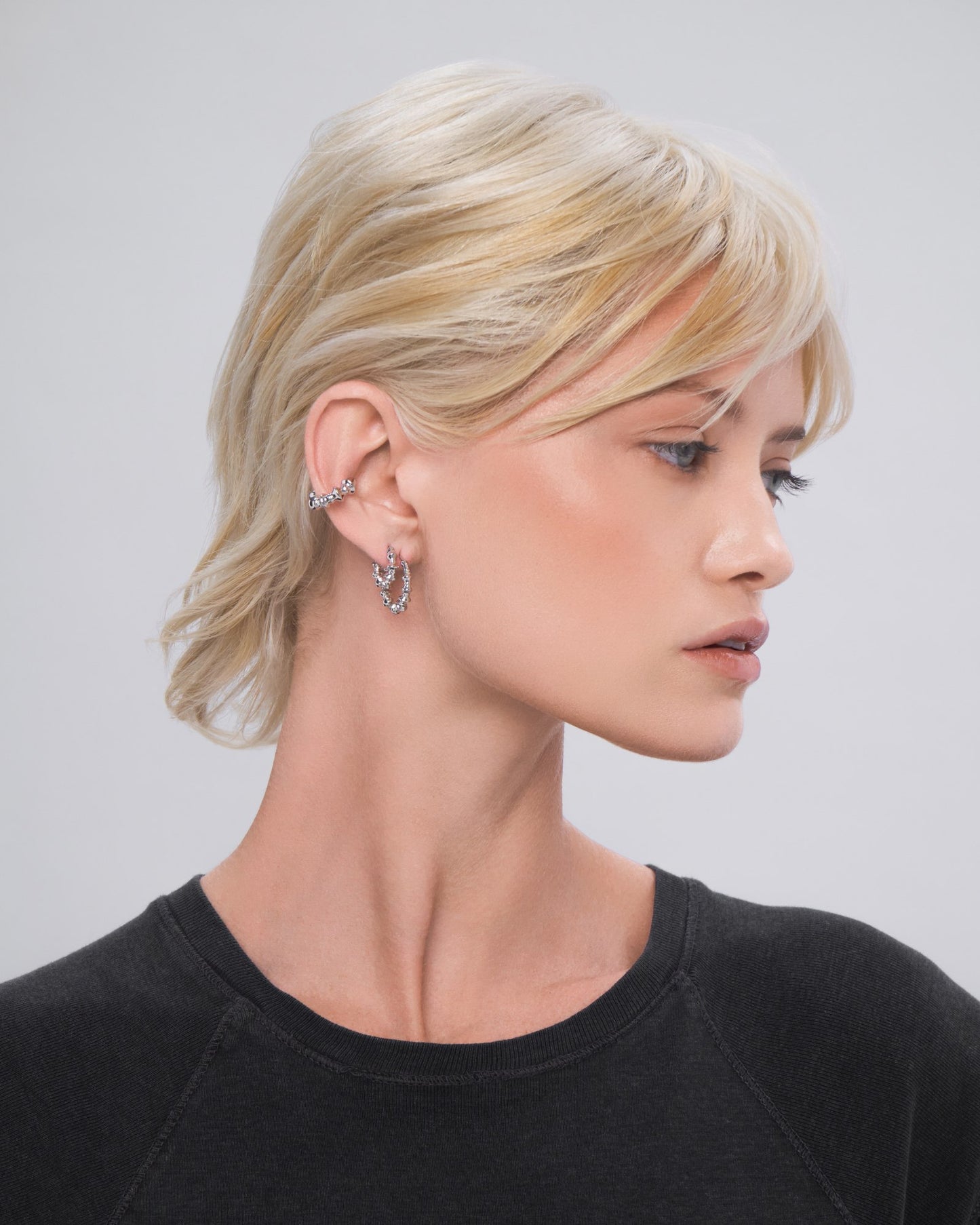 Crown huggie earring - ambi Jewelry