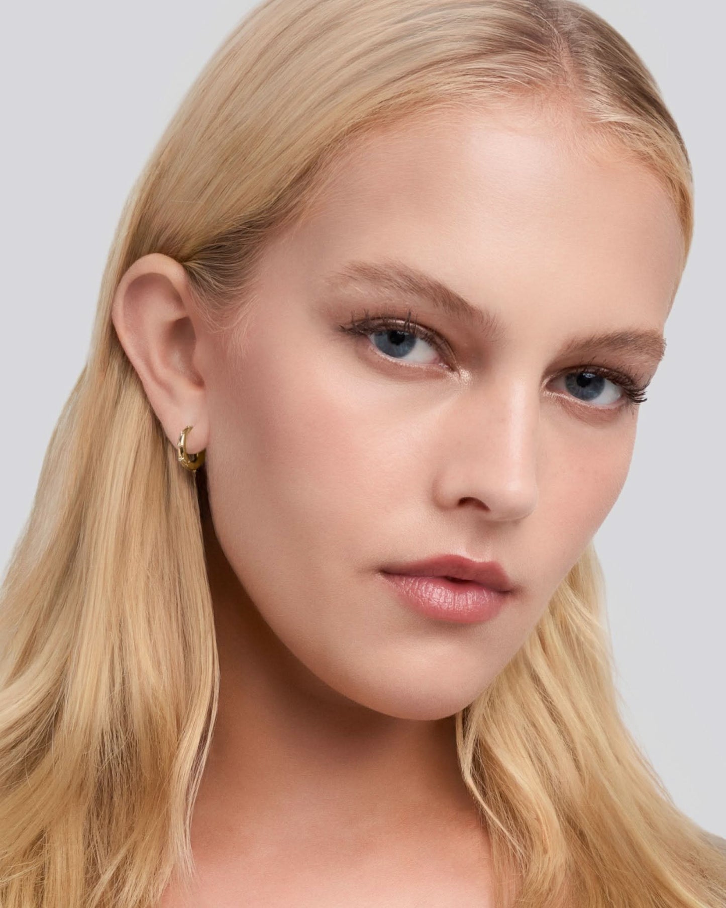 Lumine huggie earring - ambi Jewelry