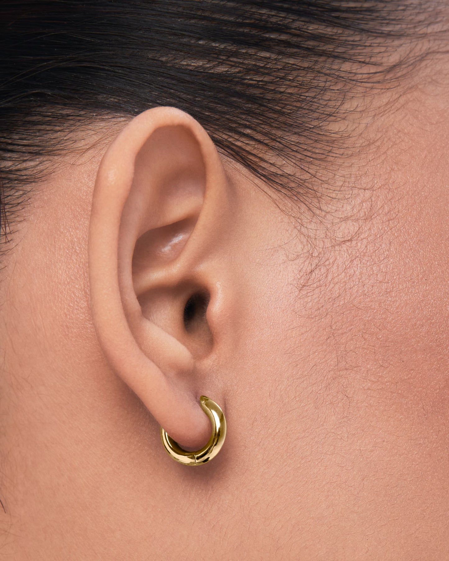 Gloss huggie earring - ambi Jewelry