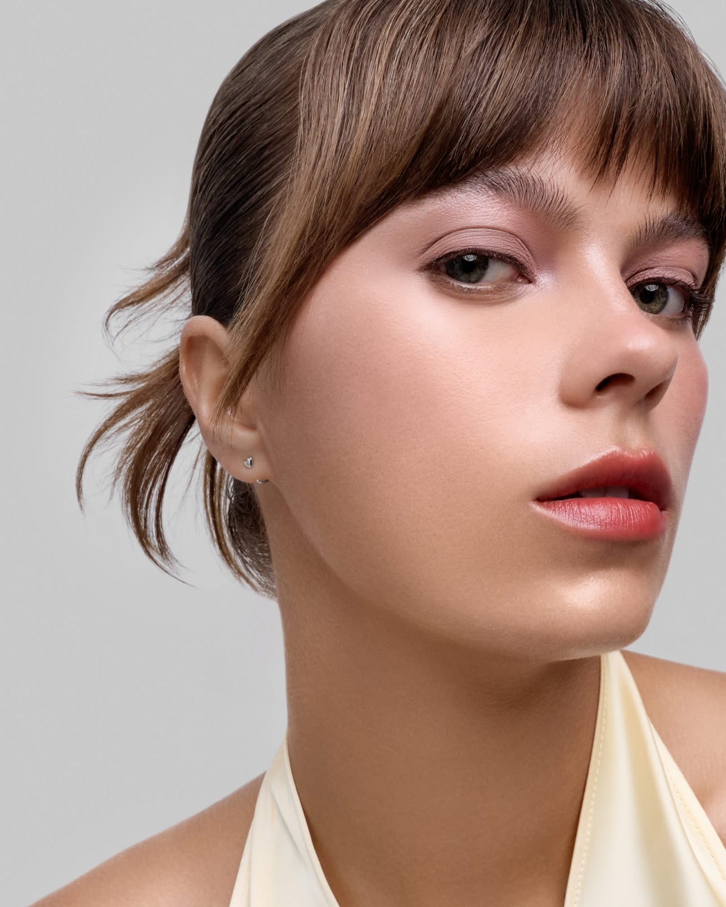 Honey open huggie earring - ambi Jewelry