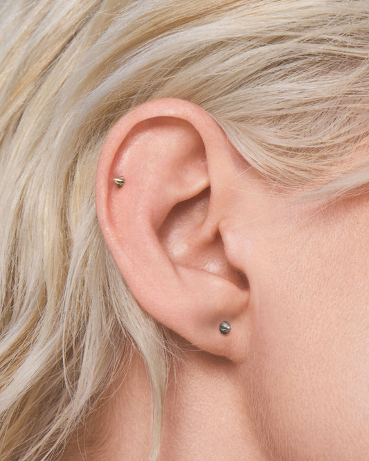 Gaze flatback stud earring - ambi Jewelry